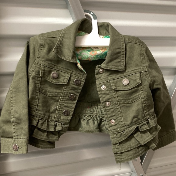 Toddler Denim Jacket and Jeans - Picture 4 of 8